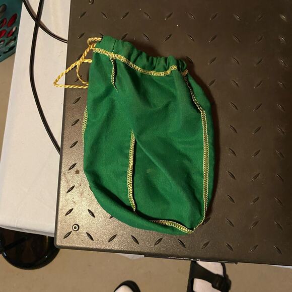 Green Crown Royal Pouch In Great Condition - Picture 2 of 2